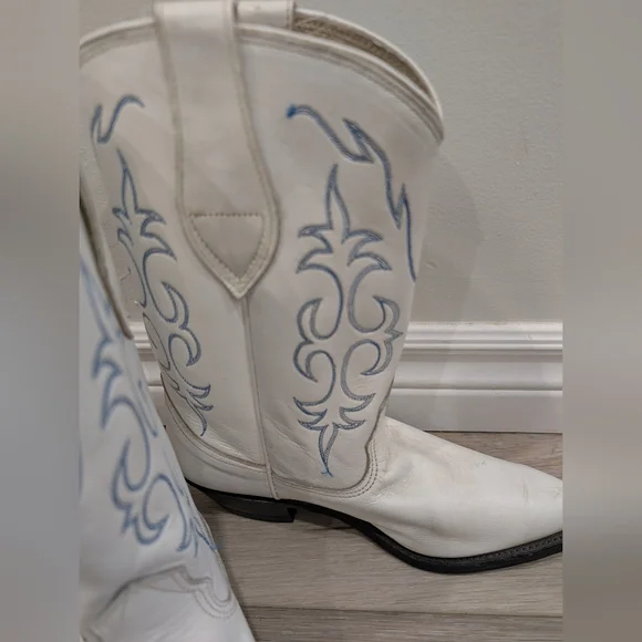 🤠 Vintage Nocona White Leather Cowboy Boots – Made in USA (Women’s 5B) - Picture 6 of 13